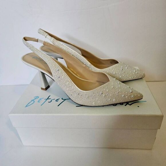Betsey Johnson SB- Clark Bridal shoes, ivory. Size 8.5. - Picture 1 of 6